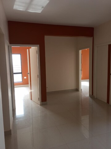 Room in 2 BHK Apartment at Godrej Seven, Joka – for Rent