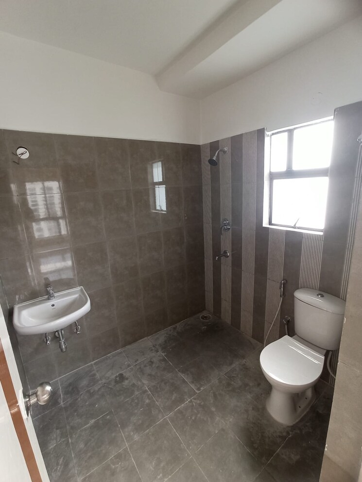 Bathroom, godrej-seven 2 Bedroom 891 Sq.Ft. Apartment In Joka Kolkata 8757229
