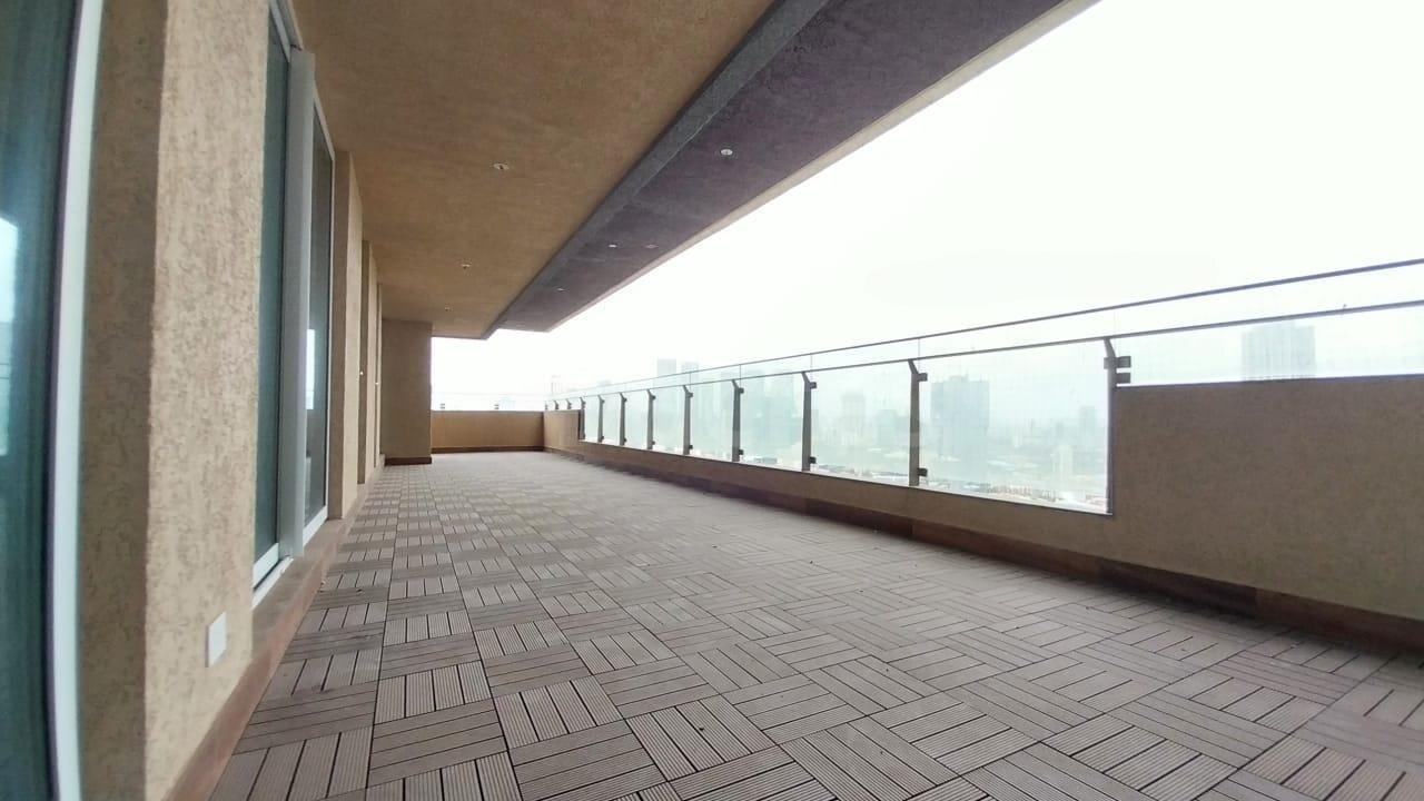 4 BHK + Pooja Room,Servant Room 2358 Sq.Ft. Apartment in Lokhandwala Minerva Mahalaxmi