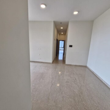 Room in 2 BHK Apartment at Piramal Mahalaxmi, Mahalaxmi – for Rent