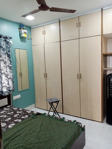 Bedroom in 1 BHK Apartment at Bandra West – for Rent