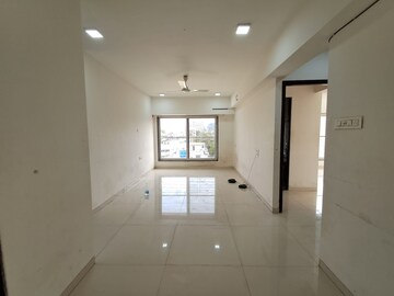 Room in 2 BHK Apartment at Green Heritage House, Andheri East – for Sale