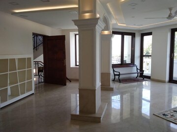 3 BHK Builder Floor For Rent in Defence Colony