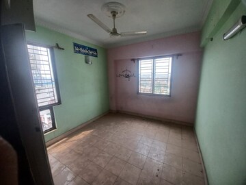 Room in 2 BHK Apartment at Genexx Valley, Diamond Harbour Road – for Rent
