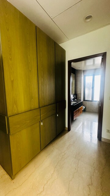 Room in 4 BHK Apartment at K Raheja Artesia, Worli – for Rent
