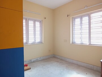 Room in 3 BHK Apartment at Saket Residency, New Alipore – for Sale