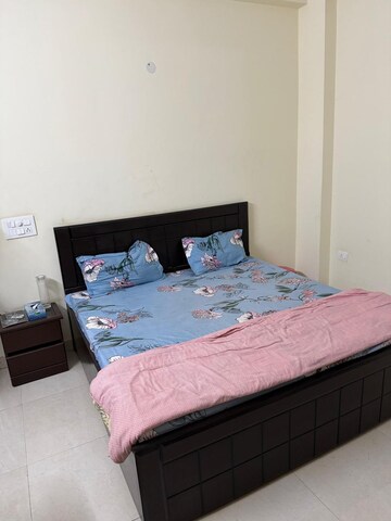 Bedroom in 6+ BHK Independent House at Sector 105 – for Rent