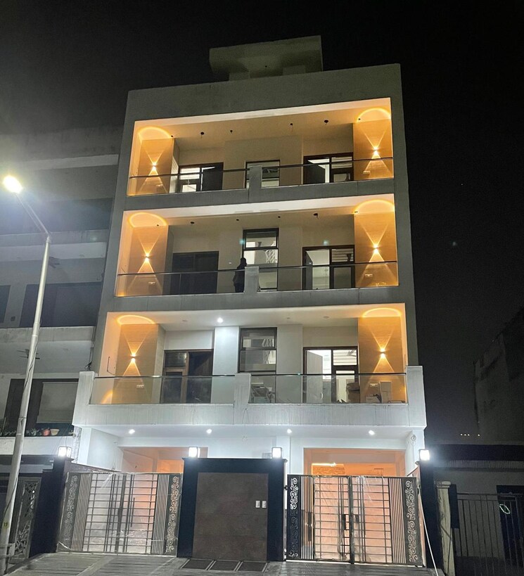 Exterior View, sector 105 6+ Bedroom 162 Sq.Mt. Independent House In Sector 105 Noida 8757482