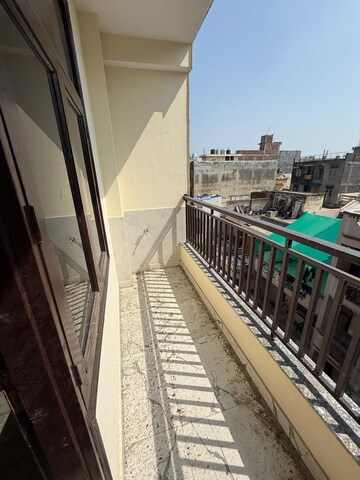 Balcony in 3 BHK Builder Floor at Mayur Vihar Phase 1 – for Rent