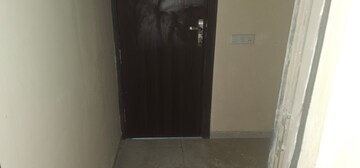 Room in 2.5 BHK Apartment at Raheja Shilas, Sector 109 – for Sale