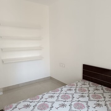Room in 2 BHK Apartment at Supertech Supernova Nova Residences, Sector 94 – for Rent