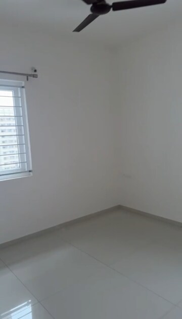 Room in 3 BHK Apartment at Rajapushpa Provincia, Narsingi – for Rent