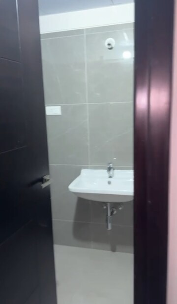 Bathroom in 3 BHK Apartment at Rajapushpa Provincia, Narsingi – for Rent