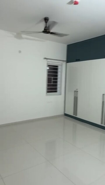 Room in 3 BHK Apartment at Rajapushpa Provincia, Narsingi – for Rent