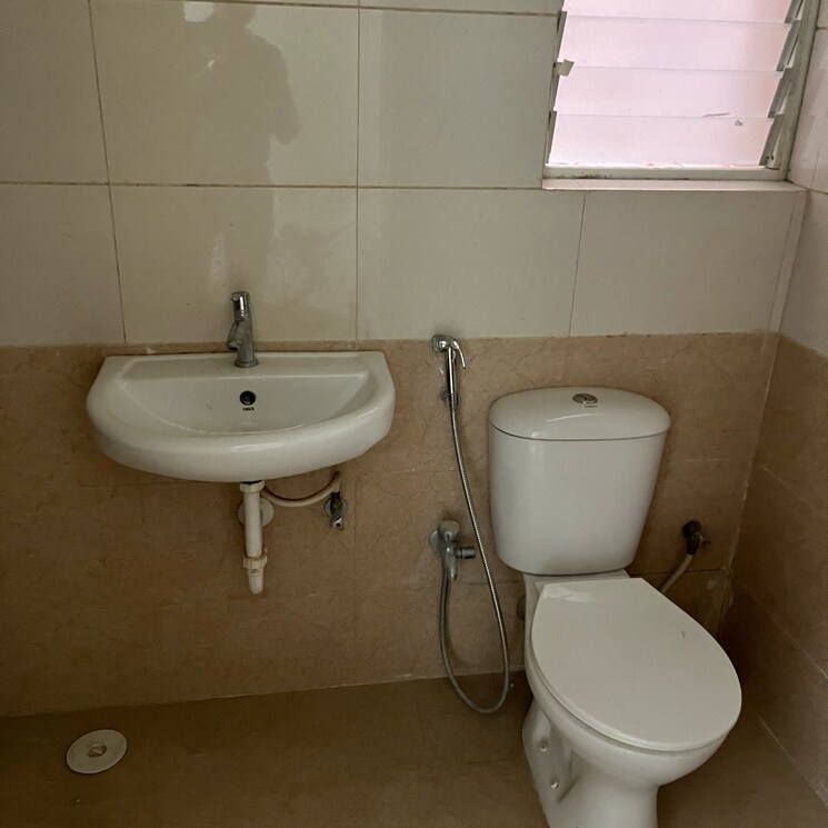 Bathroom, kumar-samruddhi-society 2 Bedroom 742 Sq.Ft. Apartment In Bhim Nagar Pune 8757625