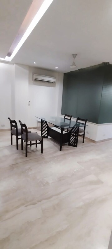 Gym in 3 BHK Builder Floor at Defence Colony – for Rent
