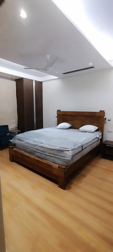 Bedroom in 3 BHK Builder Floor at Defence Colony – for Rent