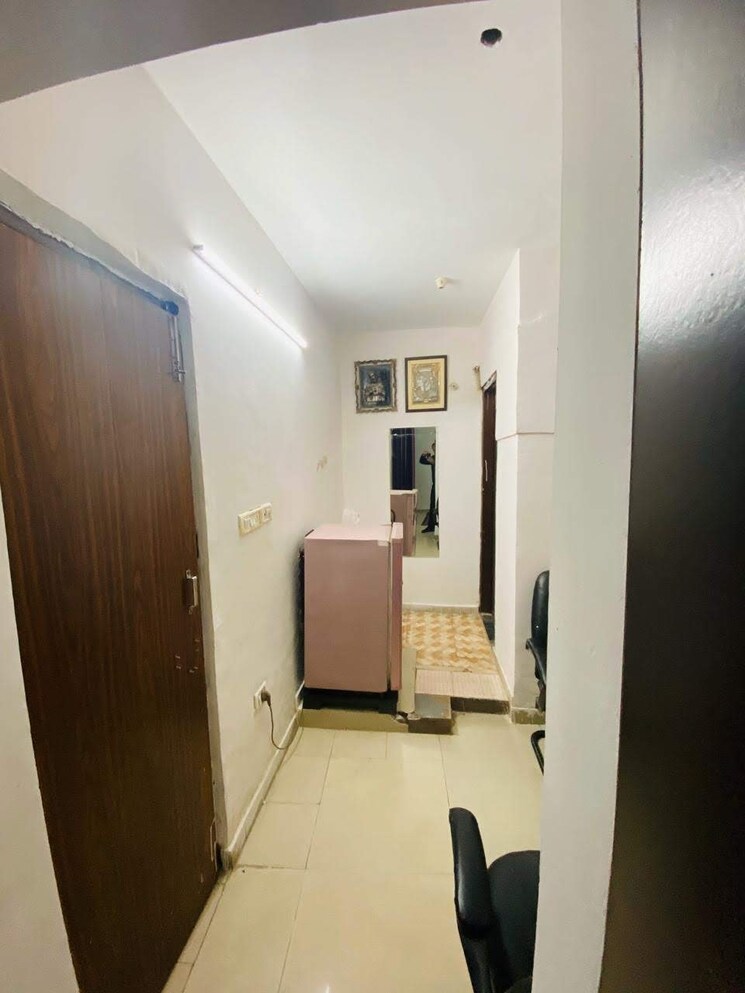 Living Room, kishan ganj 1 Bedroom 450 Sq.Ft. Apartment In Kishan Ganj Delhi 8757978