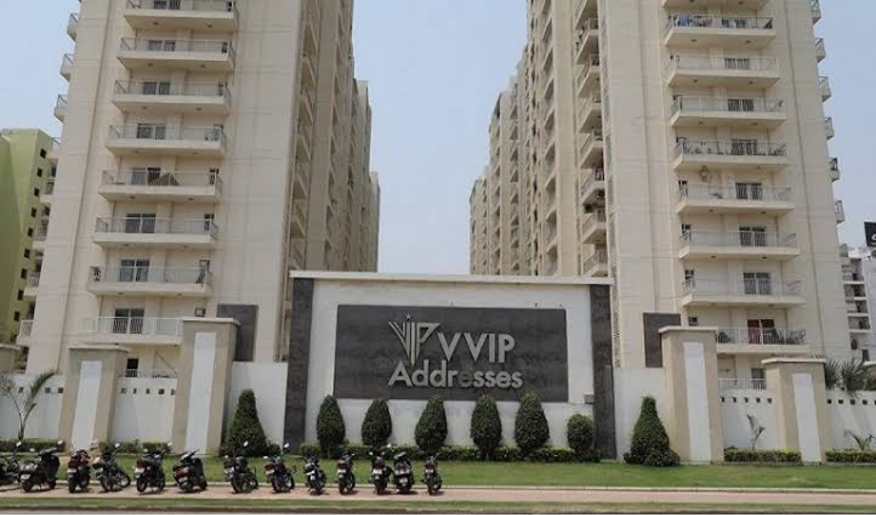 2 BHK + Study Room Apartment For Rent in VVIP Addresses