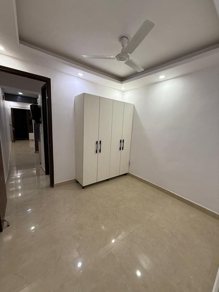 Room, kalkaji 2.5 Bedroom 750 Sq.Ft. Builder Floor In Kalkaji Delhi 8757958
