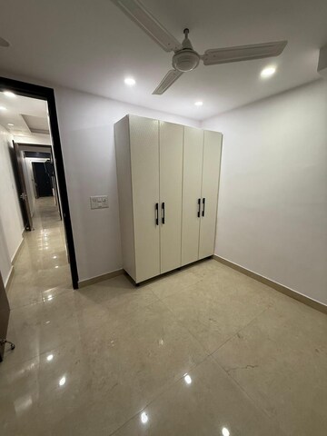 Room in 2.5 BHK Builder Floor at Kalkaji – for Rent
