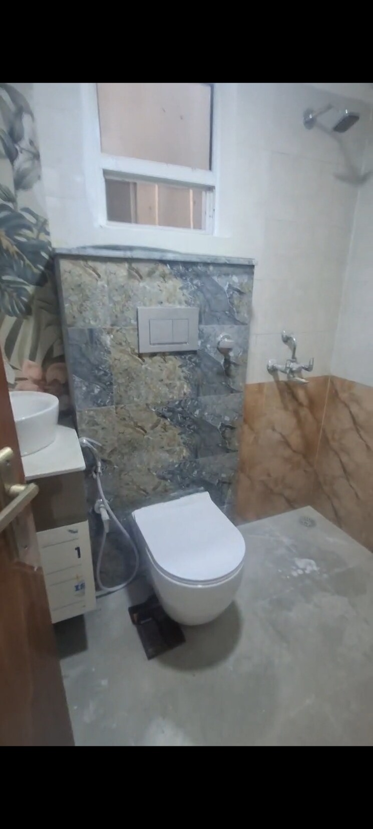 Bathroom, rof-aalayas 3 Bedroom 780 Sq.Ft. Apartment In Sector 102 Gurgaon 8758002