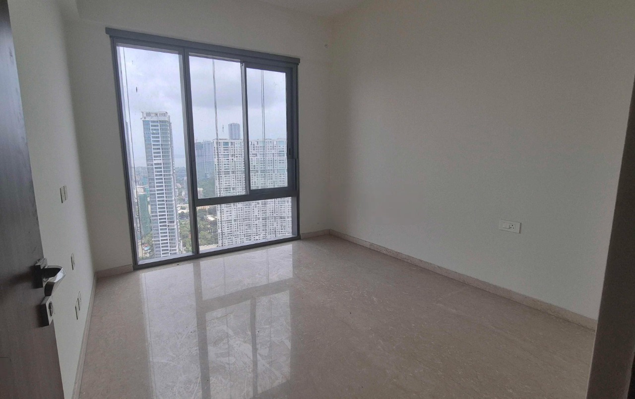 2 BHK + Servant Room Apartment For Rent in Piramal Mahalaxmi