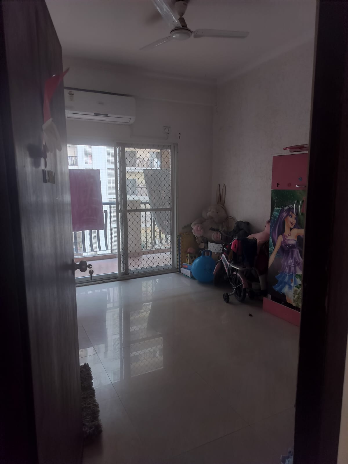 4 BHK + Servant Room Apartment For Rent in Antariksh Forest 