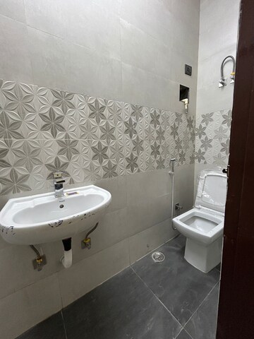 Bathroom in 3 BHK Apartment at Sector 10 Dwarka – for Rent