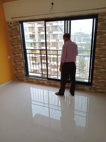 Room in 2 BHK Apartment at Satyam CHS Andheri, Andheri West – for Rent