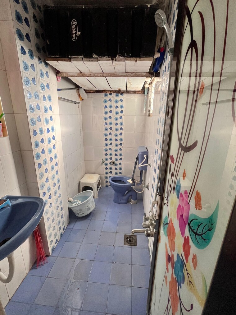 Attached Bathroom, gurukul 2 Bedroom 130 Sq.Yd. Apartment In Gurukul Ahmedabad 8758111