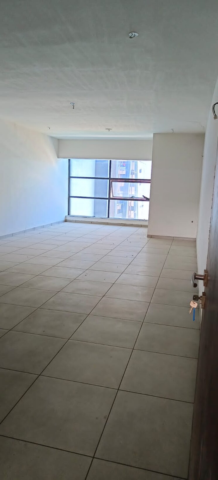 Room, science city Commercial Office Space 1129 Sq.Ft. In Science City Ahmedabad 8758134