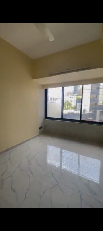 Room in 3 BHK Apartment at Troika Apartment, Andheri West – for Rent