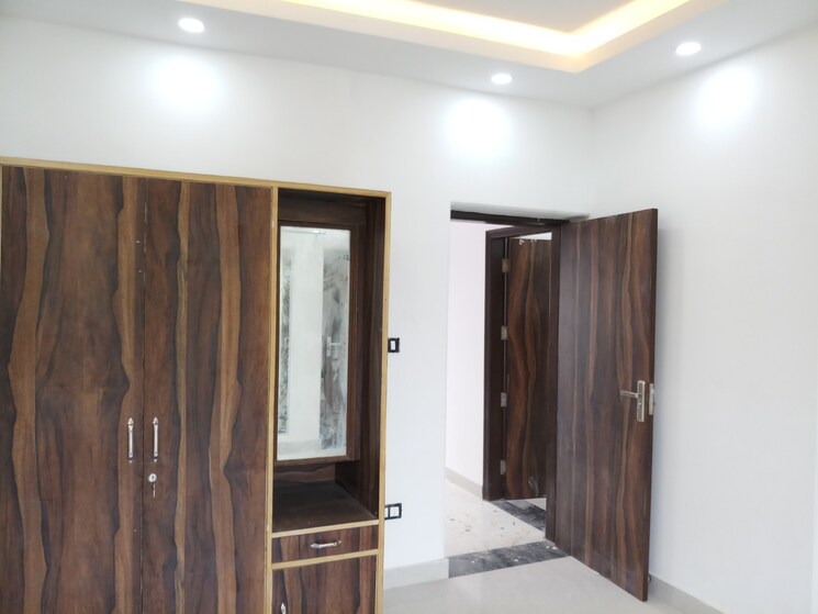 Room, b2-green-glade-apartments 3 Bedroom 1500 Sq.Ft. Apartment In Vasant Kunj Delhi 8758244