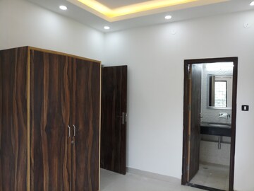 Room in 3 BHK Apartment at B2 Green Glade Apartments, Vasant Kunj – for Rent