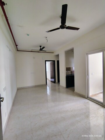 Room in 2 BHK Apartment at Amrapali Enchante, Tech Zone 4 Greater Noida – for Rent