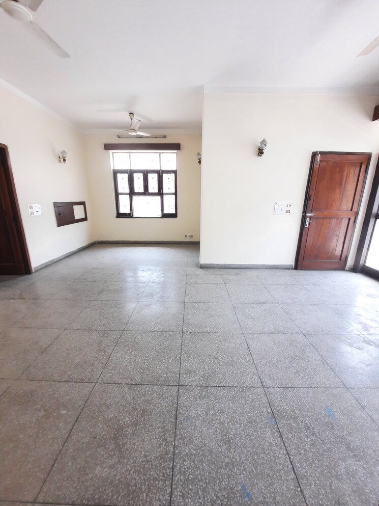 Kitchen, malviya nagar 3 Bedroom 1800 Sq.Ft. Builder Floor In Malviya Nagar Delhi 8758282