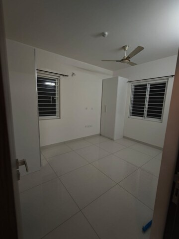 Room in 2 BHK Apartment at Aparna Sarovar Zicon, Nallagandla – for Rent