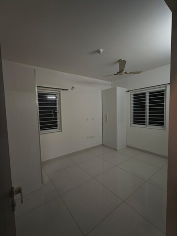 Room in 2 BHK Apartment at Aparna Sarovar Zicon, Nallagandla – for Rent