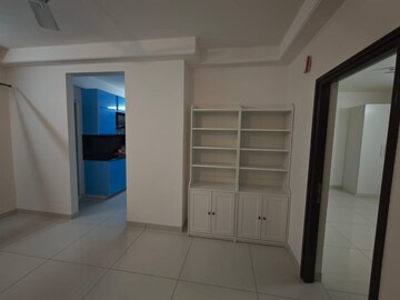 Room in 2 BHK Apartment at Aparna Sarovar Zicon, Nallagandla – for Rent