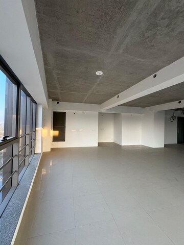 Room in  Office Space at Swati Trinity, Shela – for Rent