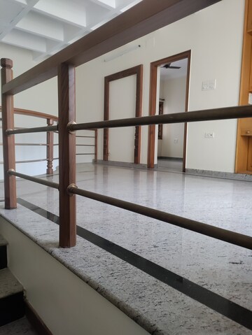 Room in 5 BHK Independent House at Basaveshwara Nagar – for Rent