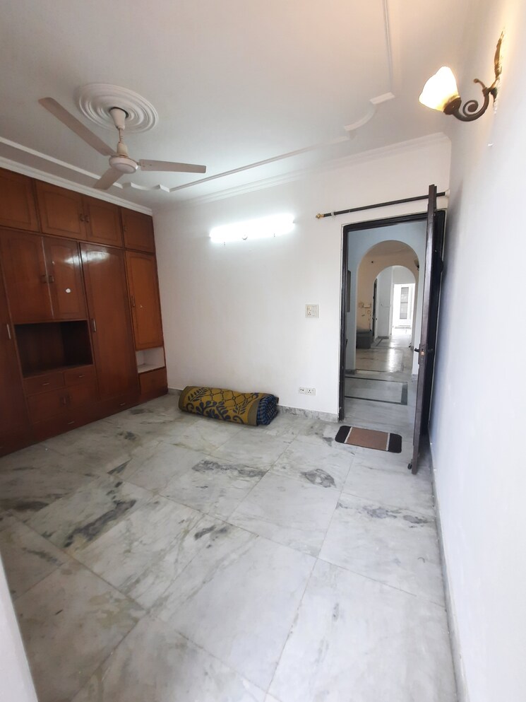 Bathroom, malviya nagar 2 Bedroom 900 Sq.Ft. Builder Floor In Malviya Nagar Delhi 8758421