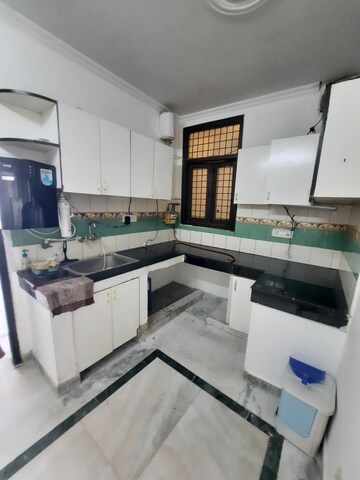 Master Bedroom in 2 BHK Builder Floor at Malviya Nagar – for Rent