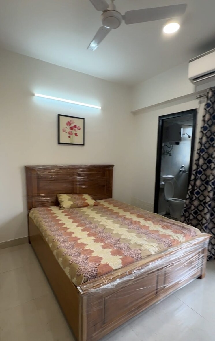 Bedroom, signature-the-serenas 2 Bedroom 724 Sq.Ft. Apartment In Sohna Sector 36 Gurgaon 8758446