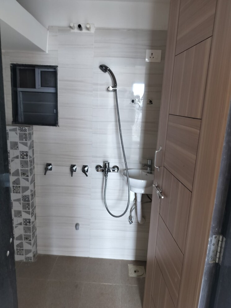 Bathroom, lodha-panacea-phase-2 2 Bedroom 620 Sq.Ft. Apartment In Dombivli East Thane 8758431