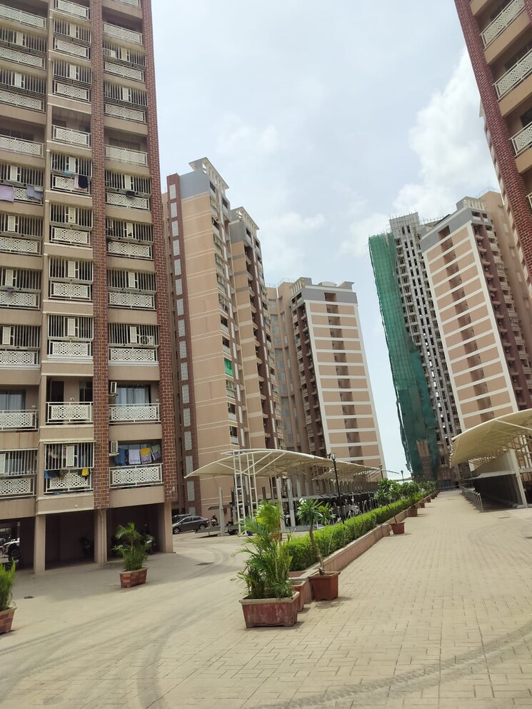 Exterior View, lodha-panacea-phase-2 2 Bedroom 620 Sq.Ft. Apartment In Dombivli East Thane 8758431