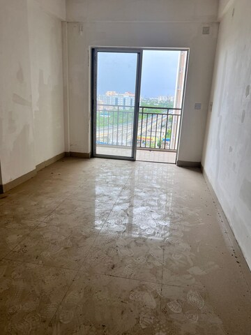 Room in 3 BHK Apartment at Rajat Avante, Joka – for Rent