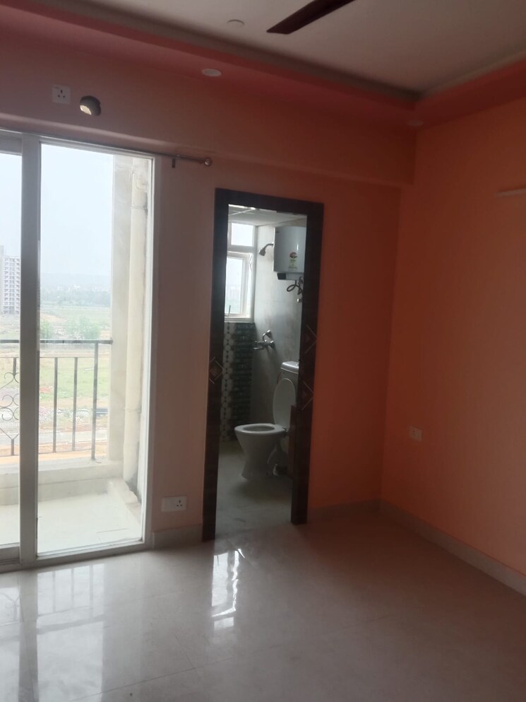 Room, signature-the-serenas 2 Bedroom 724 Sq.Ft. Apartment In Sohna Sector 36 Gurgaon 8758539