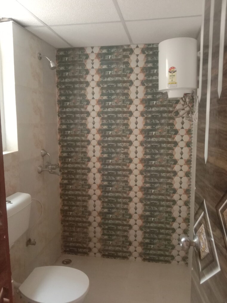 Bathroom, signature-the-serenas 2 Bedroom 724 Sq.Ft. Apartment In Sohna Sector 36 Gurgaon 8758539